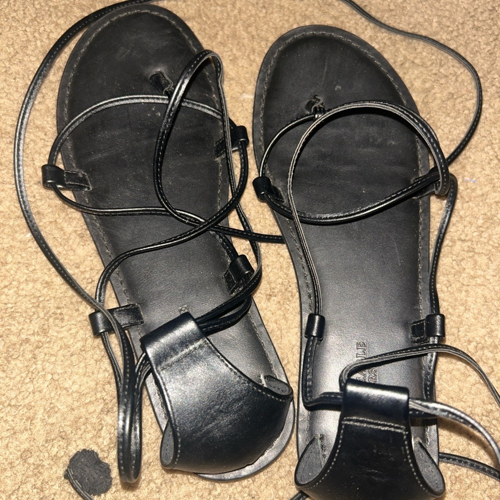 American eagle strappy Sandles 8
